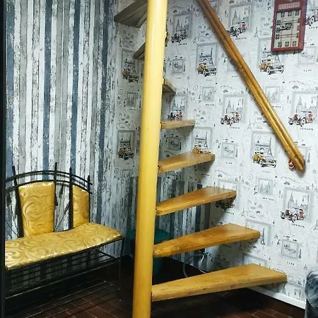 Two-Level Apartment On Frantsuzky Blvd 40/1 Апартаменти
